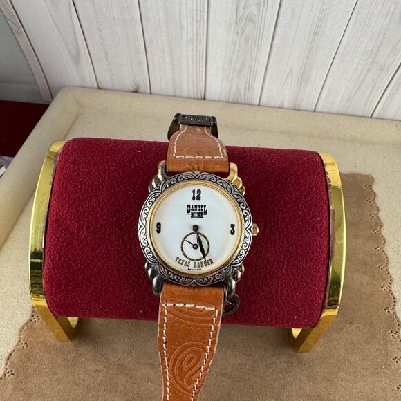 Daniel Mink Texas Ranger Wild West Cowboy Watch in Good working condition - Picture 4 of 16